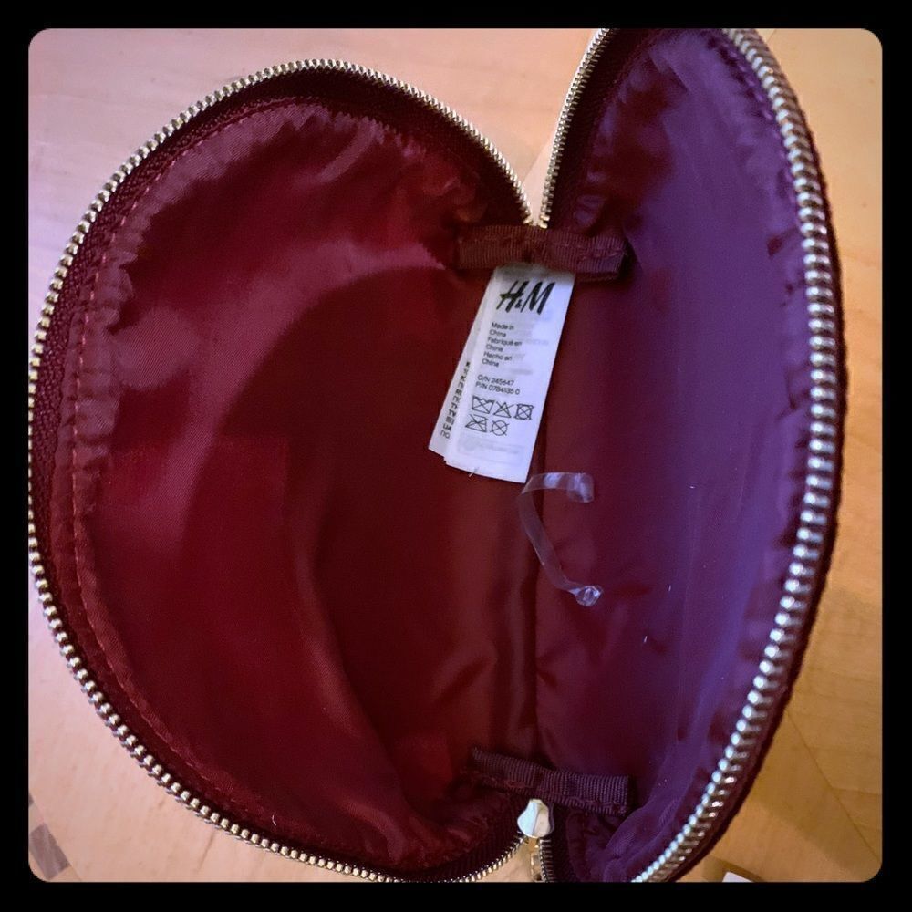H&M 100% Polyester maroon makeup bag gold hardware 7 1/2 X 5 1/2 Inches NEW